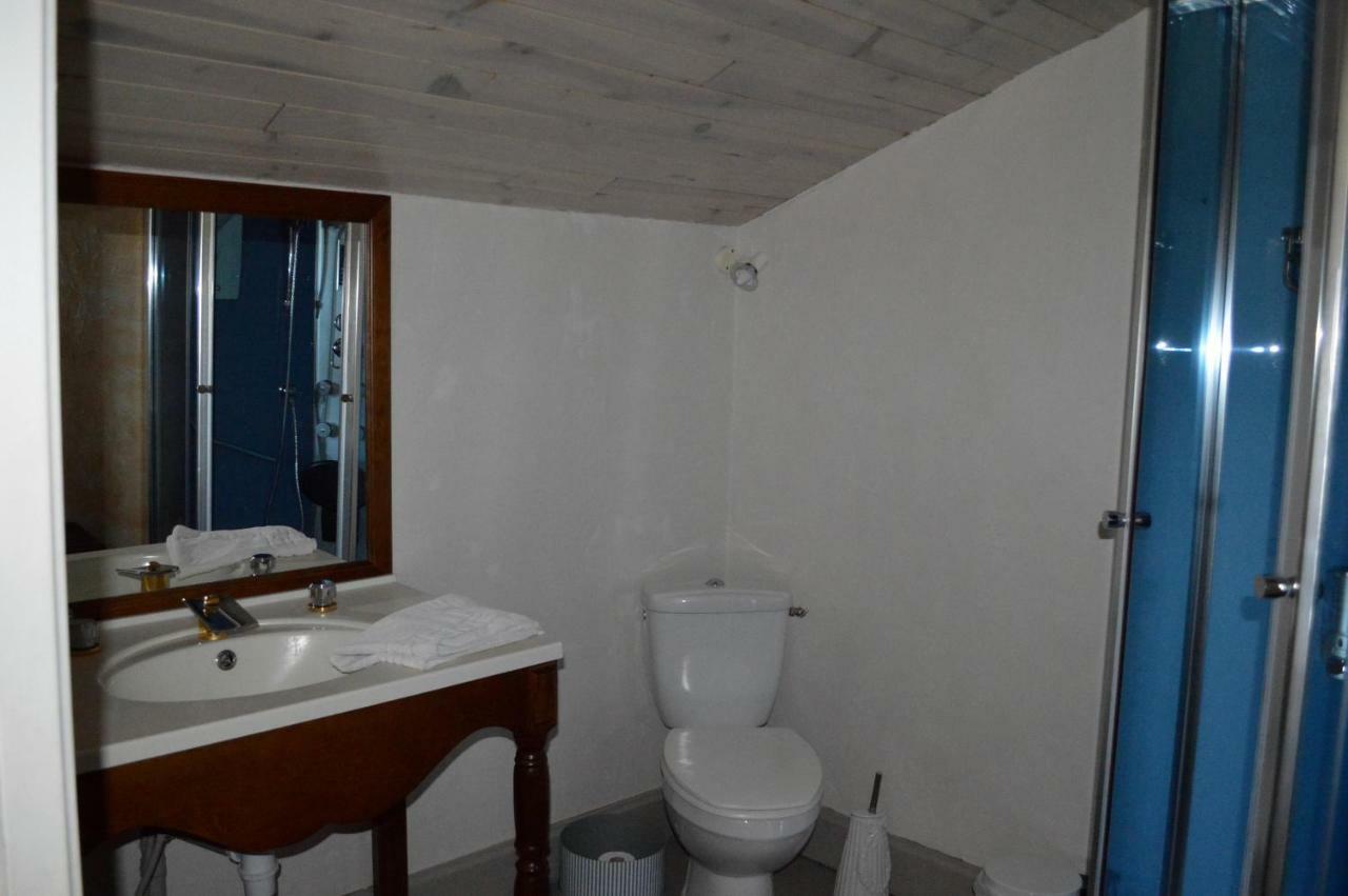 Bed and Breakfast Le Prieure Saint-Pey-de-Castets Exterior foto